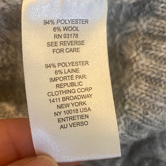 Cozy Gray Cable Knit Turtleneck Sweater - Picture 5 of 5